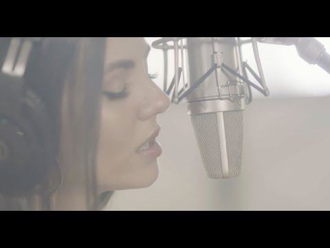 Victoria Justice - "Everybody's Breaking Up" (from the 'TRUST' Motion Picture Soundtrack)