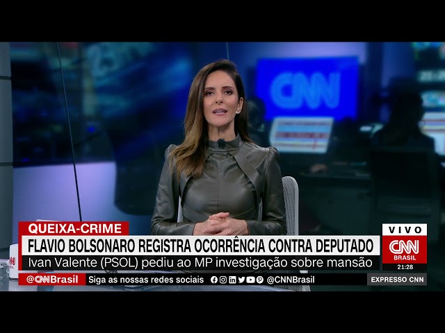 Flávio Bolsonaro registra boletim de ocorrência contra deputado do PSOL