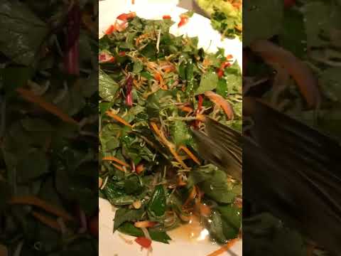 Gỏi rau diếp cá chua thanh