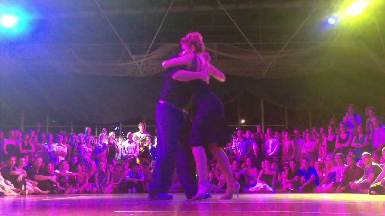 Carlitos Espinoza & Noelia Hurtado - "Milonga querida" de Juan d'Arienzo - MSTF 2013