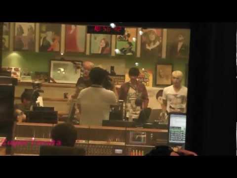 120720 Kiss The Radio dancing 'from u'