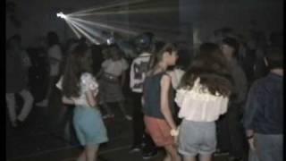 preview picture of video 'Party des finissants(tes) * 3 de 3 * École primaire St-Basile-Le-Grand 1993 partie 3'