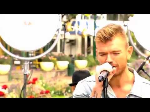 Ankerstjerne og Shaka Loveless - Lille Hjerte (Go'morgen Danmark 2/9-2014).