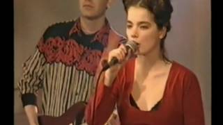 The Sugarcubes - Gold (Icelandic) + Motorcycle Mama - Solur Sorta Live @ Laekjatorg, (08-05-1991)
