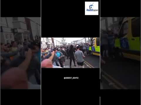 Protesters Face Off Against UK Police in London | August 2024 Unrest