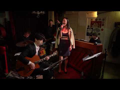 Jinju Kim Quintet, 김진주 - Shiny Stockings / Live at De Smederij
