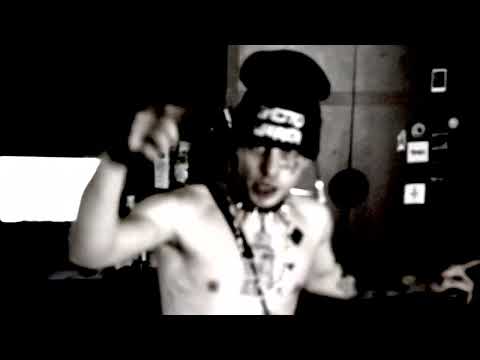 Weenaper aka łdz shuriken 333 - Nie rozumiem cb jak cyrylicy. (official videu)//Znikam by wrócić\\