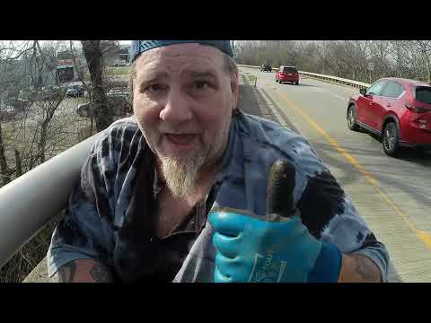 The police showed up while magnet fishing!  #magnetfishingfinds #magnetfishingadventures