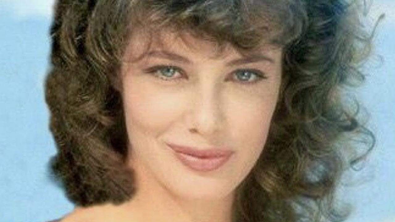 13 Sexy Photos of Kelly Le Brock