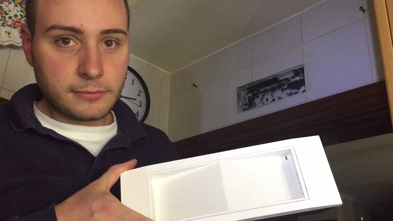 Come sostituire una vecchia lampada d'emergenza Pillola N.43 di materiale elettrico