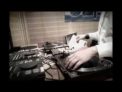 Electro-Swing  / Swing House: Phos Toni Live @ Das Bootshaus, Radio Rheinwelle // 06.07.2013