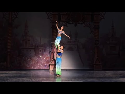 Goh Ballet’s The Nutcracker, Stunning Arabian Pas de Deux with Minami Arita and Vlad Pereira (2010)