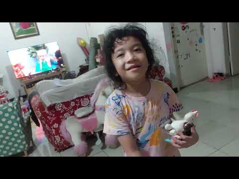 Barbie Episode 28 Life with Friends and Family: THINGS HUNT