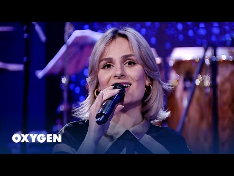 Po i vjen era karajfilit nga OXYGEN Band