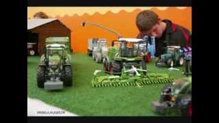 preview picture of video 'EXPOSITION DE MINIATURES AGRICOLES DE MARSSAC SUR TARN 2013'