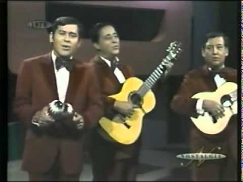 TRIO LOS PANCHOS CON OVIDIO HERNANDEZ -  "Rayito de Luna" y "Los Dos"