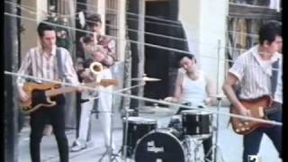 GABINETE CALIGARI - Malditos refranes (videoclip)