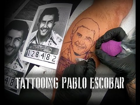 TATTOOING PABLO ESCOBAR