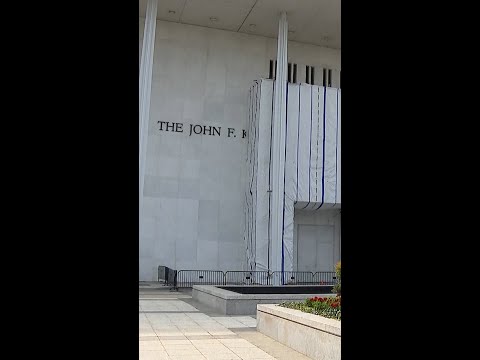 Kennedy Center board votes to add Trump’s name to building