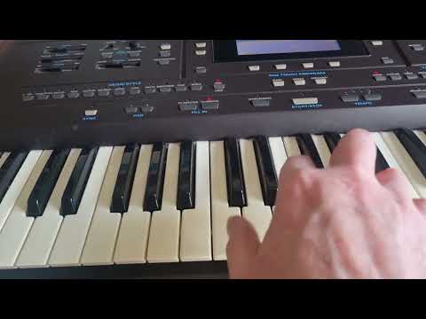Roland E-500 keyboard - Image 2