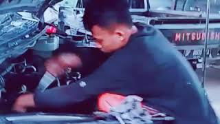 Download lagu Mekanik bengkel mobil mp3
