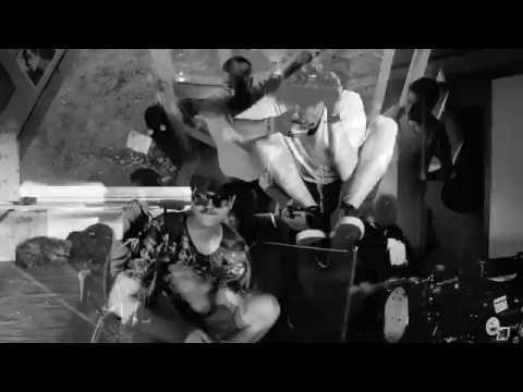 JULIO BILLIANO & YUNG BIRDO - Das Weed - (CREW 5000) (Official Video)