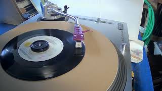I Don't Mind The Thorns {If You're The Rose} ~ Lee Greenwood ~ 1985 ~ WKSL Radio Promo