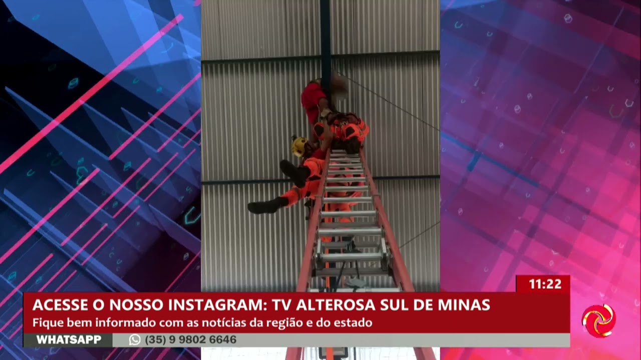 Jovem é resgatado após ficar preso no topo de um ginásio em Alfenas