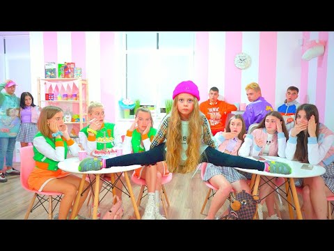 Dana Își Face Dreptate: Confruntare Epică cu Majoretele Frogs!