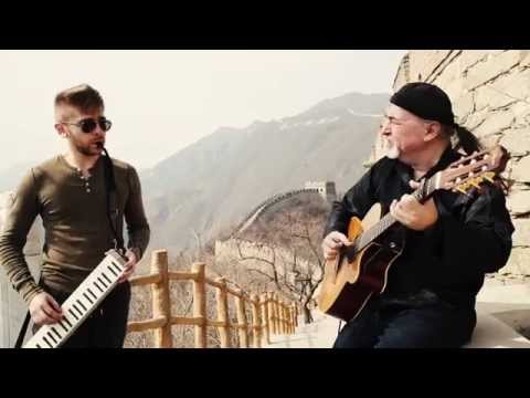 Funny Improvised Potpourri - Igor & Slava Presnyakov at the Great Wall of China!