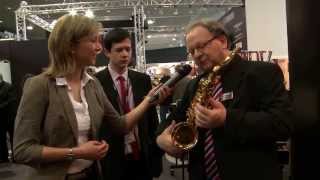 (EN) New Yamaha Custom 82Z Saxophones - Yamaha Musikmesse 2013