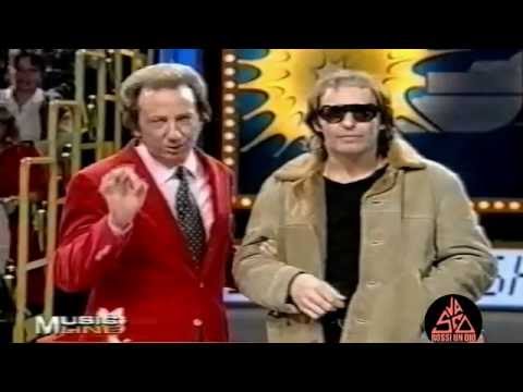 Mike Bongiorno e un Vasco Rossi ubriaco, strafatto e intrippato come non mai (bocca impastata) 1984