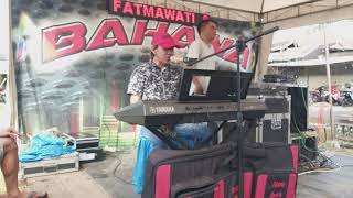 Download lagu TERHANYUT DALAM KEMESRAAN live panggung bahana muara uya mp3