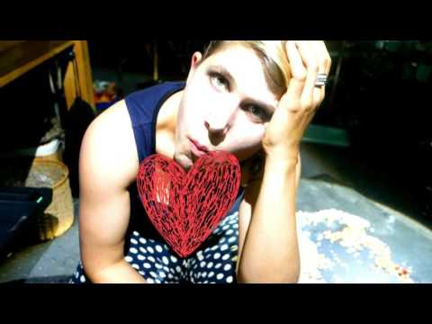 WARNING: Video contains irritating content. #DUMPTRUMP II by Corinne Sutter