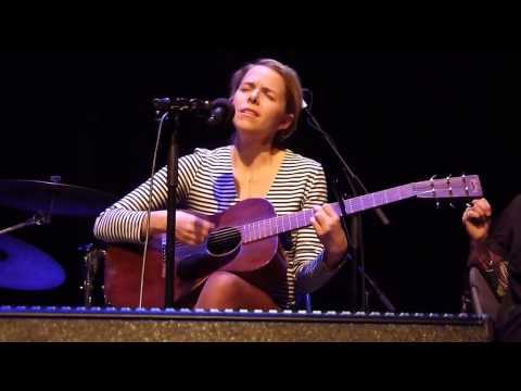 Aoife O'Donovan - 'You Turn Me On, I'm A Radio' (Glasgow, 2014)