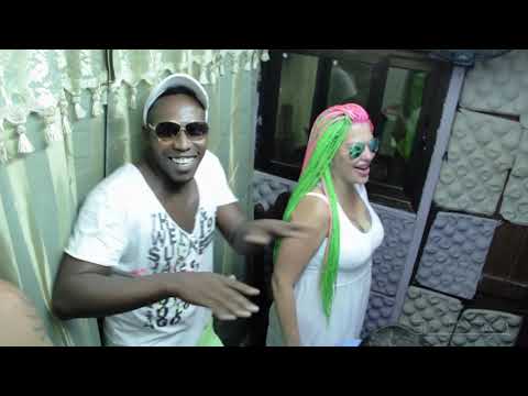 LA DIOSA feat ADONIS MC
