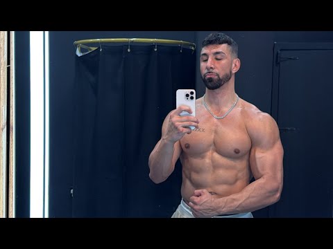 Winter Bulk Day 12 - Back Day Vlog 💪🏽 21 days in a row 🔒