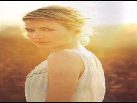 Dash Berlin feat. Emma Hewitt - Waiting