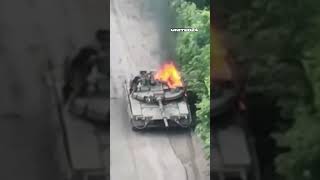 Download lagu Secret 🇺🇦 kamikaze drone explodes T-80 🇷🇺 tank. Kupiansk. Army of Drones #warinukraine #shorts mp3