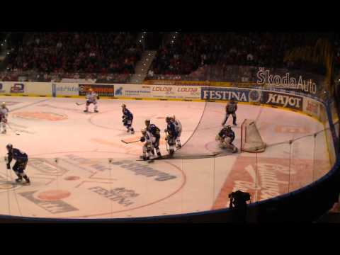 PARDUBICE X VITKOVICE - PLAY OFF - SEMIFINALE - 23.03.2011.MP4