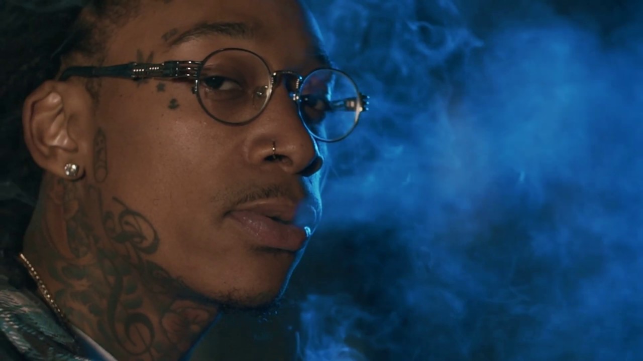 Wiz Khalifa - Smokin' Section Lyrics With Video Wiz Khalifa - Smokin' Section Lyrics With Video