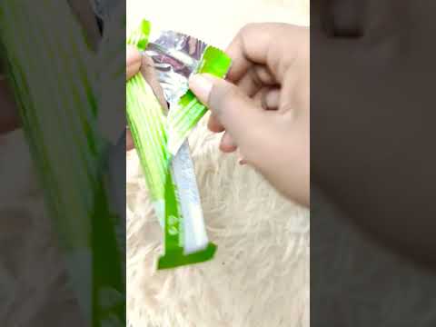 Snickers New Edition, kesar pista flavour.. 💚