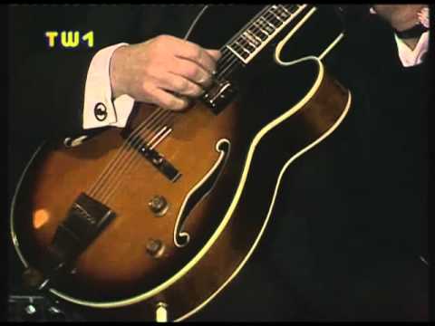 Joe Pass - 02 - Joes Blues