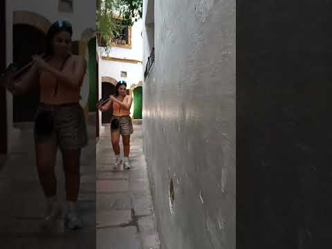 CORDOBA  UNA DE LAS CALLES MAS ESTRECHAS Y PLAZAS MAS PEQUEÑAS DE EUROPA