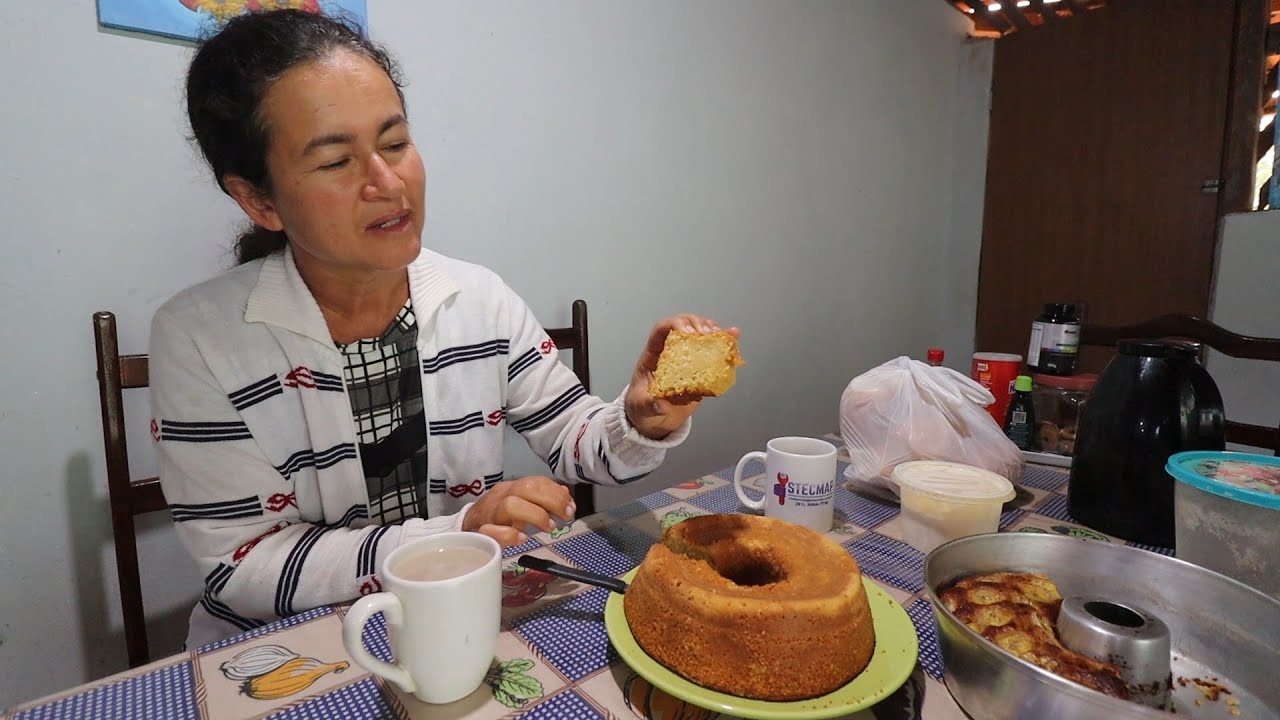 FAZENDO BOLO DE BANANA E MILHO + ALMOÇO PARA LEVAR AO SALGADINHO.
