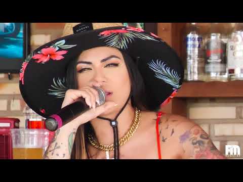 MC MARCELLY - FAVELADO NO TOPO