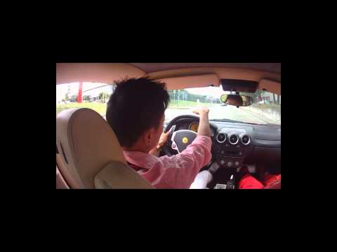 フェラーリVSランボルギーニ Test Drive IN Maranello デントスマイル