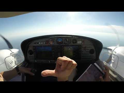 Flight from Tököl (LHTL) Hungary to Klagenfurt (LOWK) Austria ILS 28R with Circle to Land 10L DA42