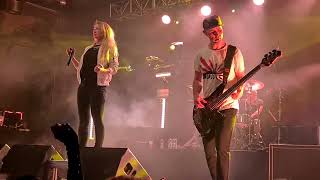 Guano Apes - Close to the sun (live Huxleys Neue Welt Berlin 04.11.2022)