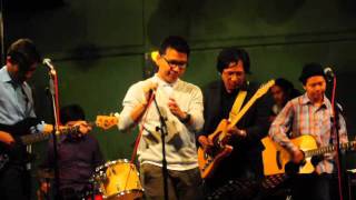 Ballads of The Cliche - Ini Waktunya (Live at Potluck Bandung)